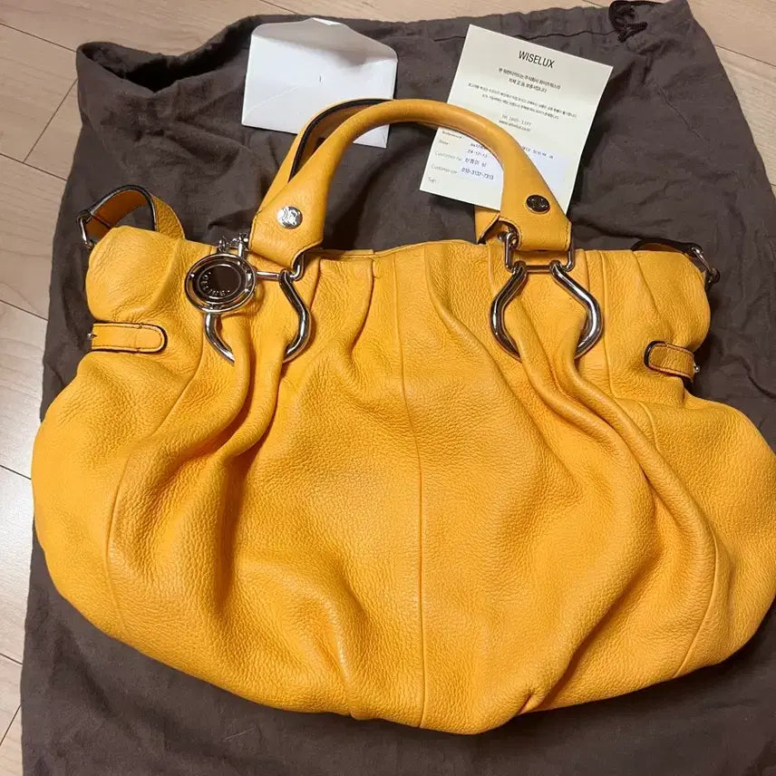 [BUNJANG] Celine Pillow Yellow Leather Tote Bag / 셀린느 Pillow 옐로우레더 토트백
