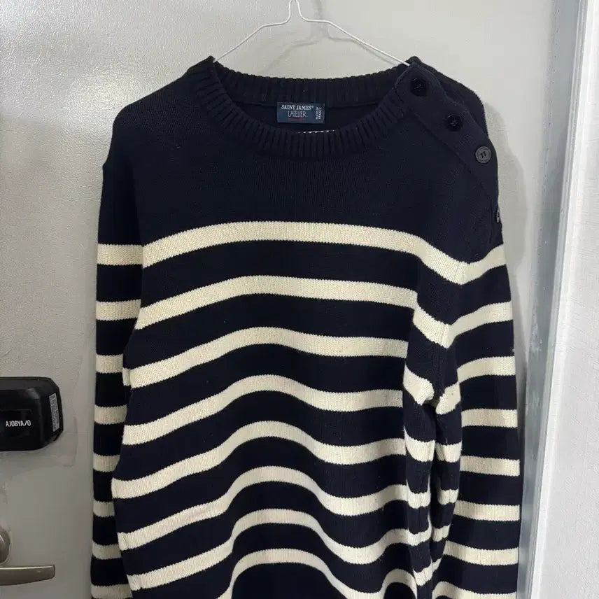 [BUNJANG] Saint James Heavy Wool Knit Sweater / 세인트 제임스 숄더 버튼 헤비 울 니트 105 블랙