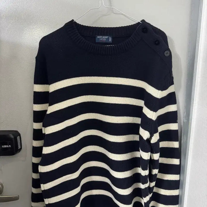 [BUNJANG] Saint James Heavy Wool Knit Sweater / 세인트 제임스 숄더 버튼 헤비 울 니트 105 블랙