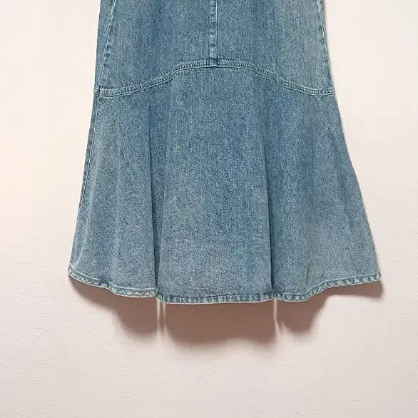 [BUNJANG] DEW E L Denim Mermaid Flare Long Skirt / 듀엘  청 데님 머메이드 플레어 롱스커트. 55