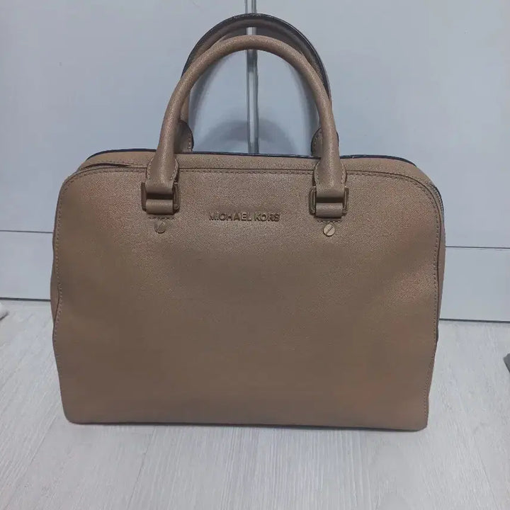 [BUNJANG] Michael Kors Saffiano Leather Tote Bag - Beige / 마이클코어스 사피아노가죽 토트백. 베이지