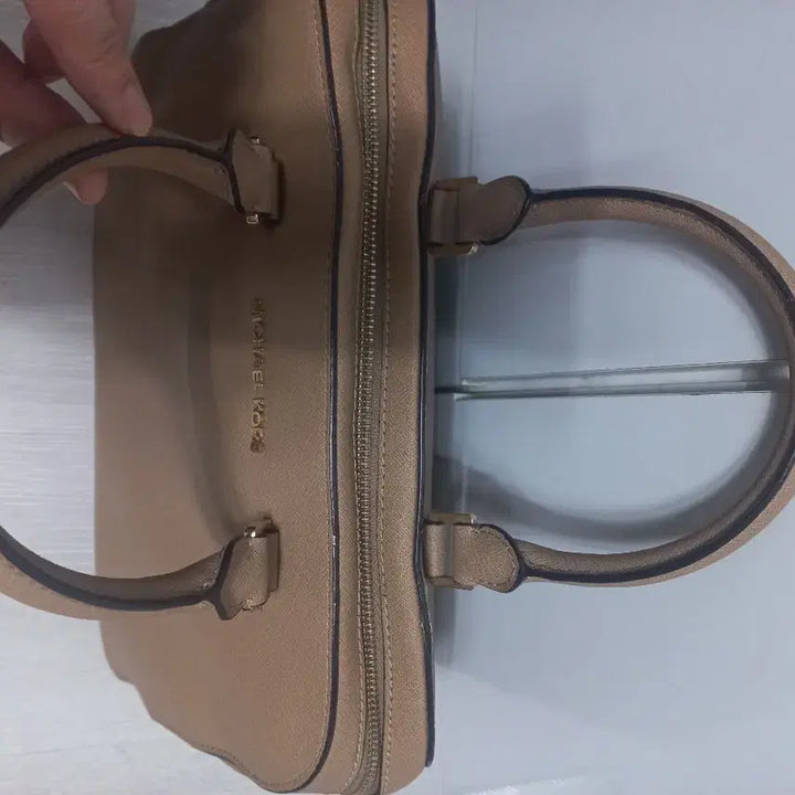 [BUNJANG] Michael Kors Saffiano Leather Tote Bag - Beige / 마이클코어스 사피아노가죽 토트백. 베이지
