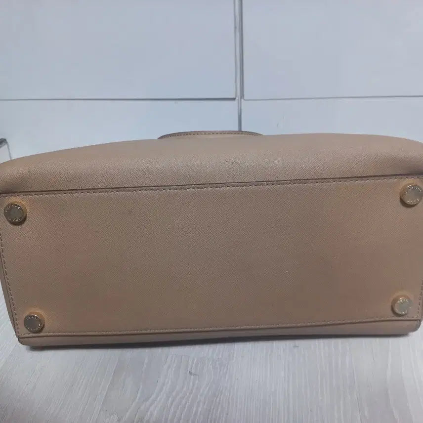 [BUNJANG] Michael Kors Saffiano Leather Tote Bag - Beige / 마이클코어스 사피아노가죽 토트백. 베이지
