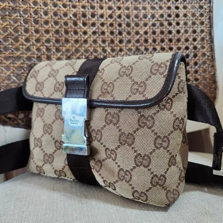 [BUNJANG] Gucci GG Logo Belt Bag / 구찌 GG 로고 힙색 벨트백