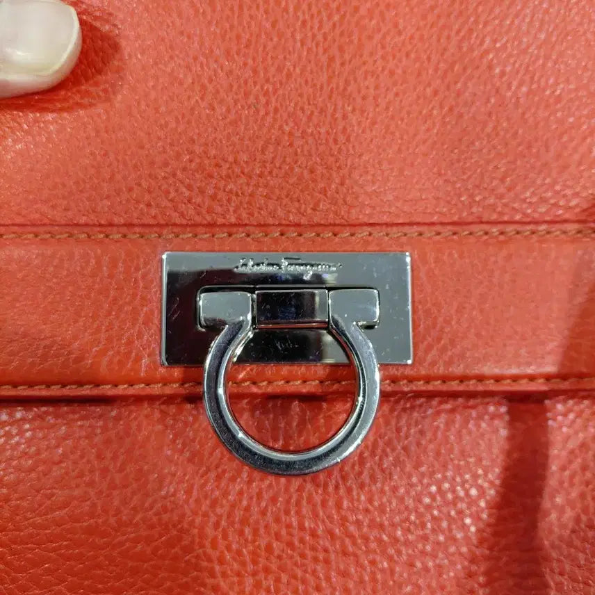 [BUNJANG] Ferragamo Orange Shoulder Bag / 페라가모 오렌지 숄더백