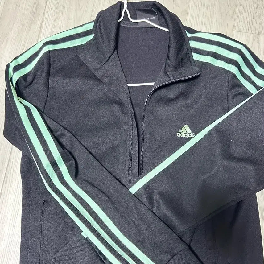 [SOLD OUT] 아디다스 검정색 민트 삼선 져지