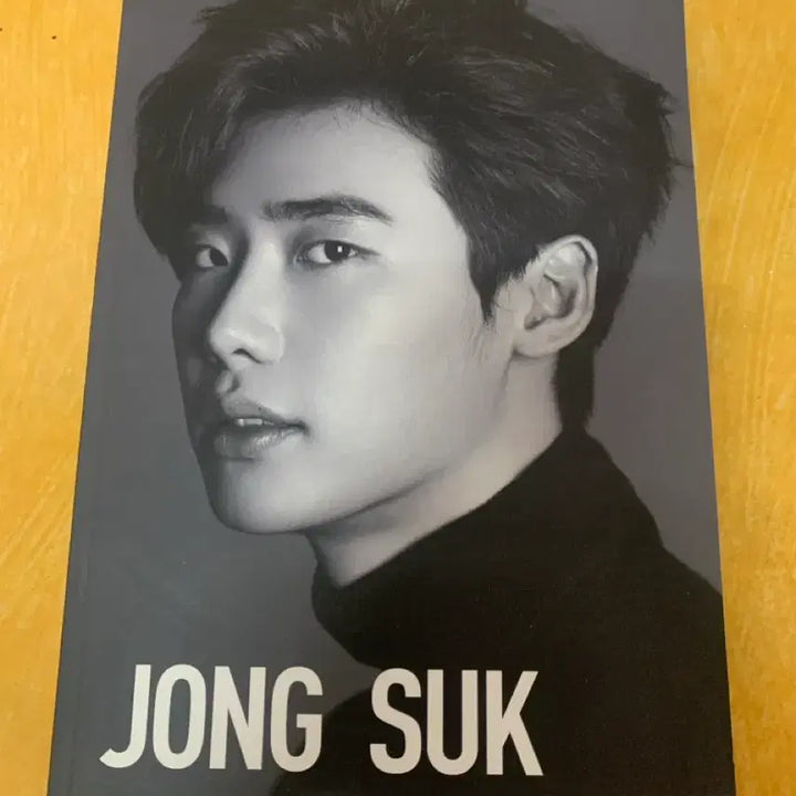 [BUNJANG] Lee Jong Suk Photo Book / 이종석 화보집