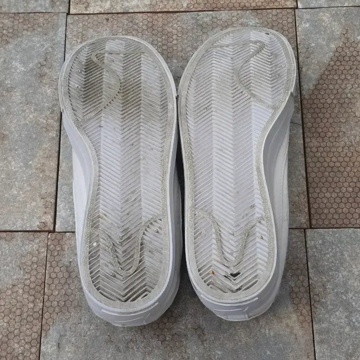 [BUNJANG] Nike Court Legacy Canvas Sneakers (230) / (230)나이키 코트 레거시 캔버스 스니커즈