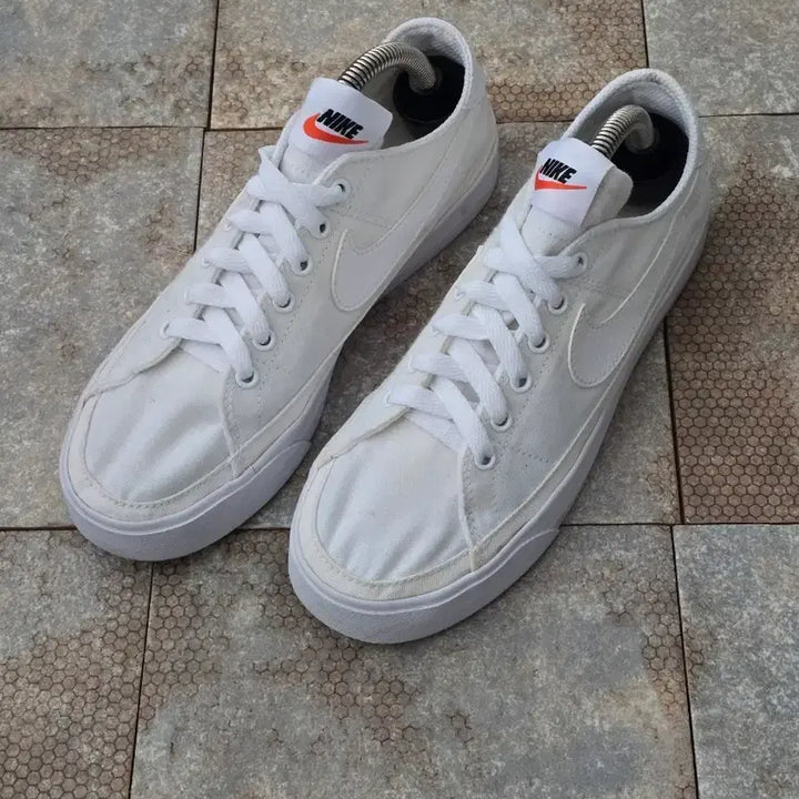 [BUNJANG] Nike Court Legacy Canvas Sneakers (230) / (230)나이키 코트 레거시 캔버스 스니커즈