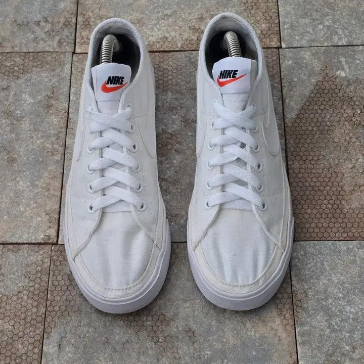 [BUNJANG] Nike Court Legacy Canvas Sneakers (230) / (230)나이키 코트 레거시 캔버스 스니커즈