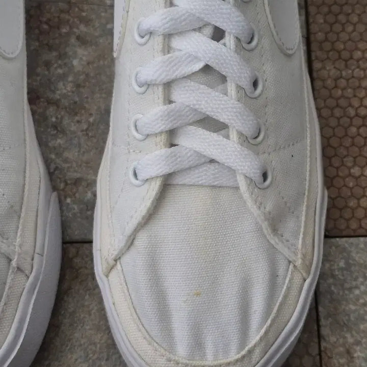 [BUNJANG] Nike Court Legacy Canvas Sneakers (230) / (230)나이키 코트 레거시 캔버스 스니커즈