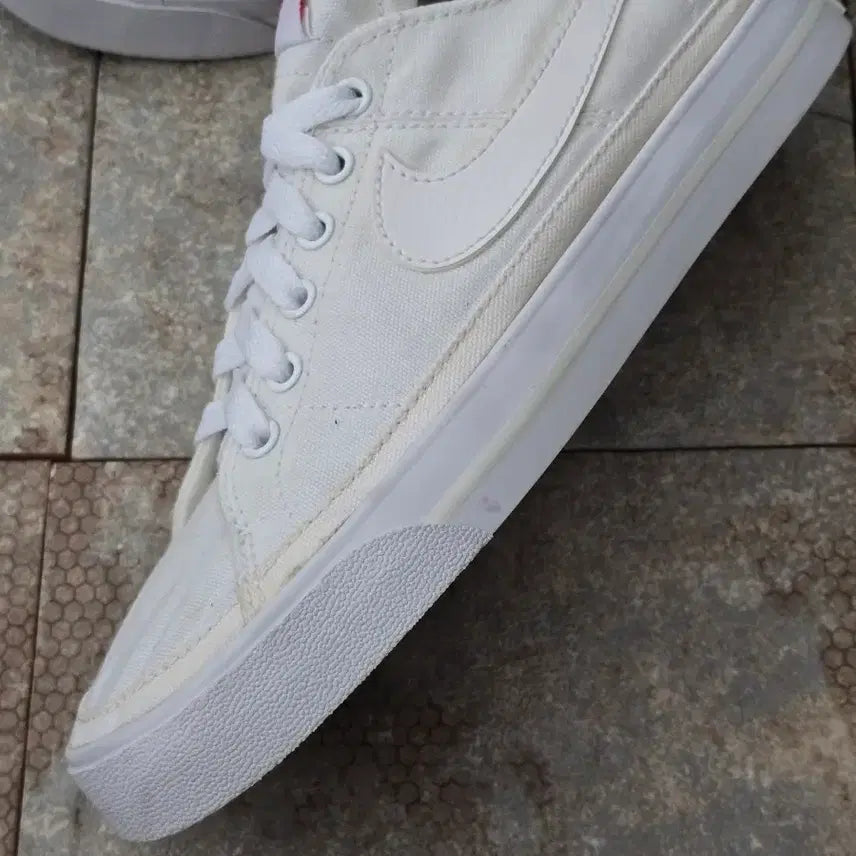 [BUNJANG] Nike Court Legacy Canvas Sneakers (230) / (230)나이키 코트 레거시 캔버스 스니커즈