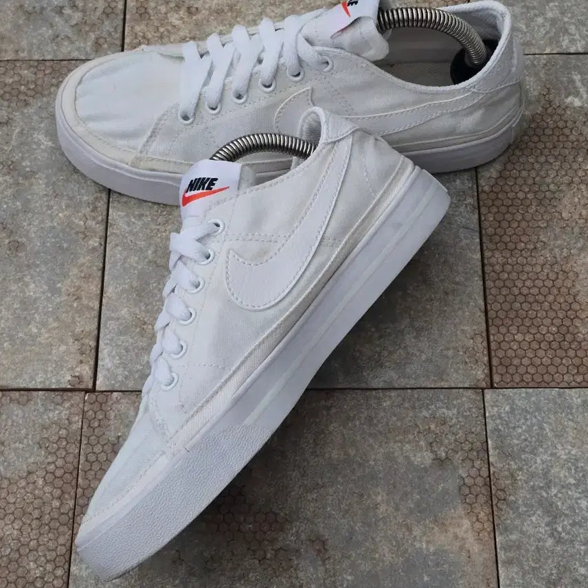 [BUNJANG] Nike Court Legacy Canvas Sneakers (230) / (230)나이키 코트 레거시 캔버스 스니커즈
