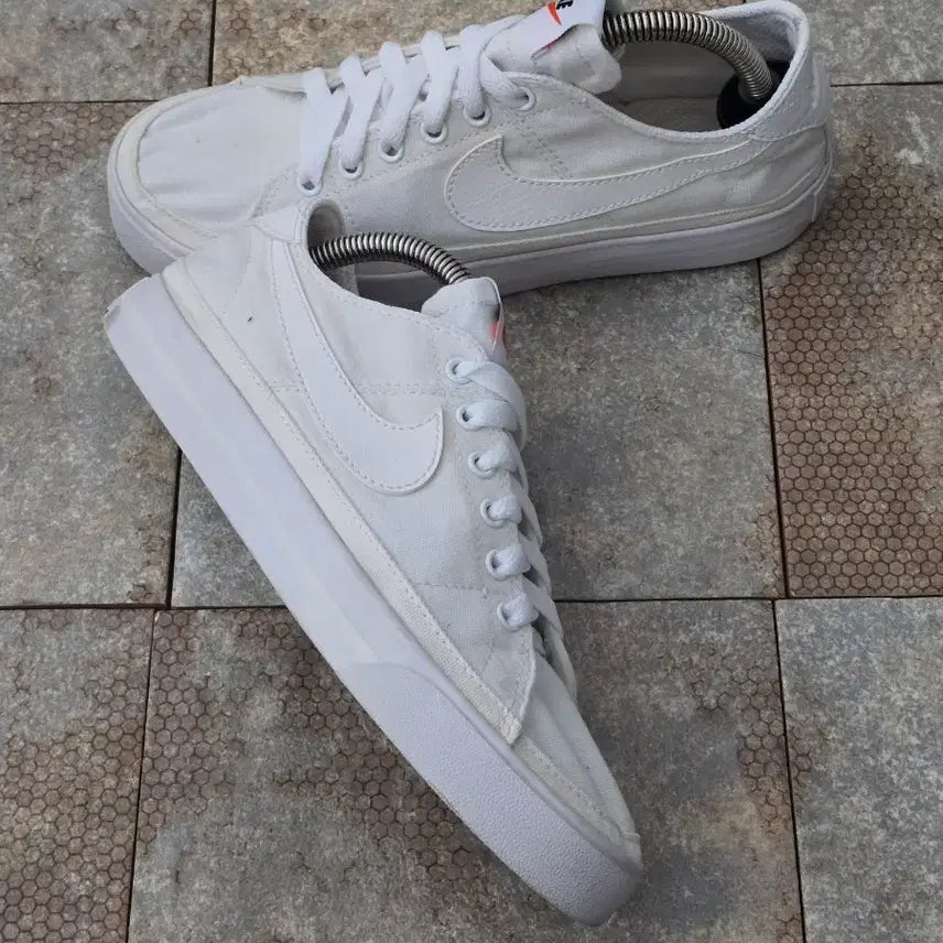 [BUNJANG] Nike Court Legacy Canvas Sneakers (230) / (230)나이키 코트 레거시 캔버스 스니커즈