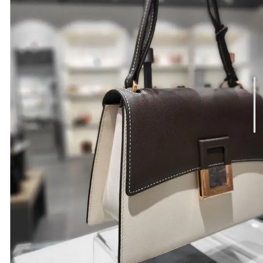 [BUNJANG] Couronne Ally Crossbody Bag / 쿠론 앨리. 크로스백. 다크브라운+아이보리
