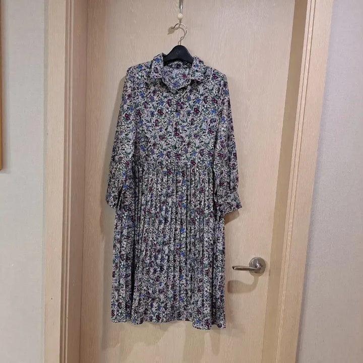 [SOLD OUT] 플라워 롱 원피스 잔꽃무늬 셔츠형사이즈55