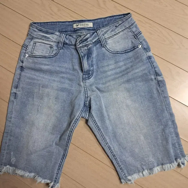 [BUNJANG] GF Denim Studio Cut-off Denim Shorts / GF 데님 스튜디오 반바지 데님 컷팅진