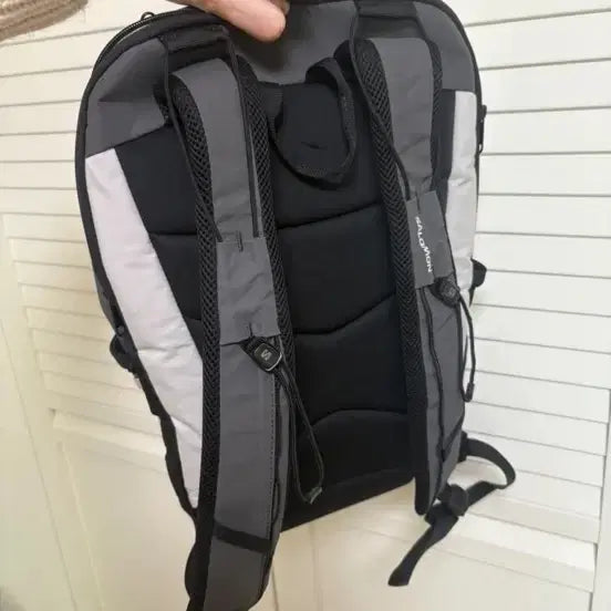 [BUNJANG] Salomon Quicklace LT Backpack Light Gray / 살로몬 퀵레이스 LT 백팩 라이트 그레이