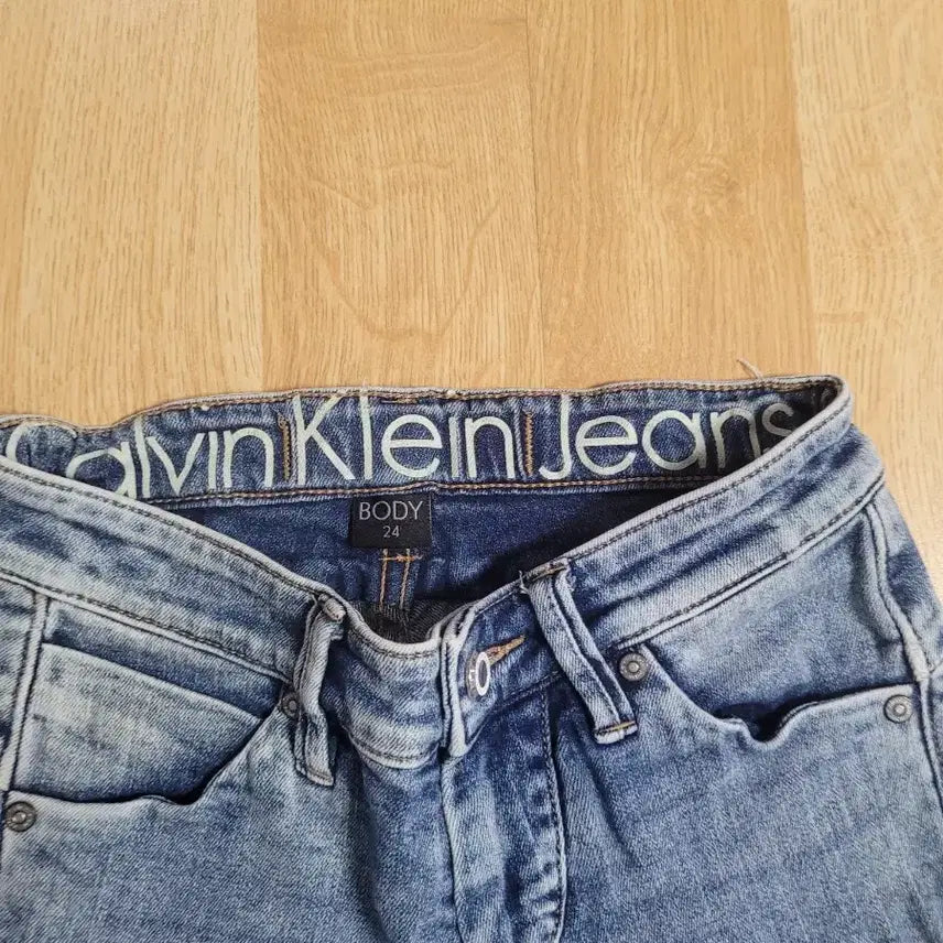 [BUNJANG] Calvin Klein Light Wash Jeans / 캘빈클라인  청바지