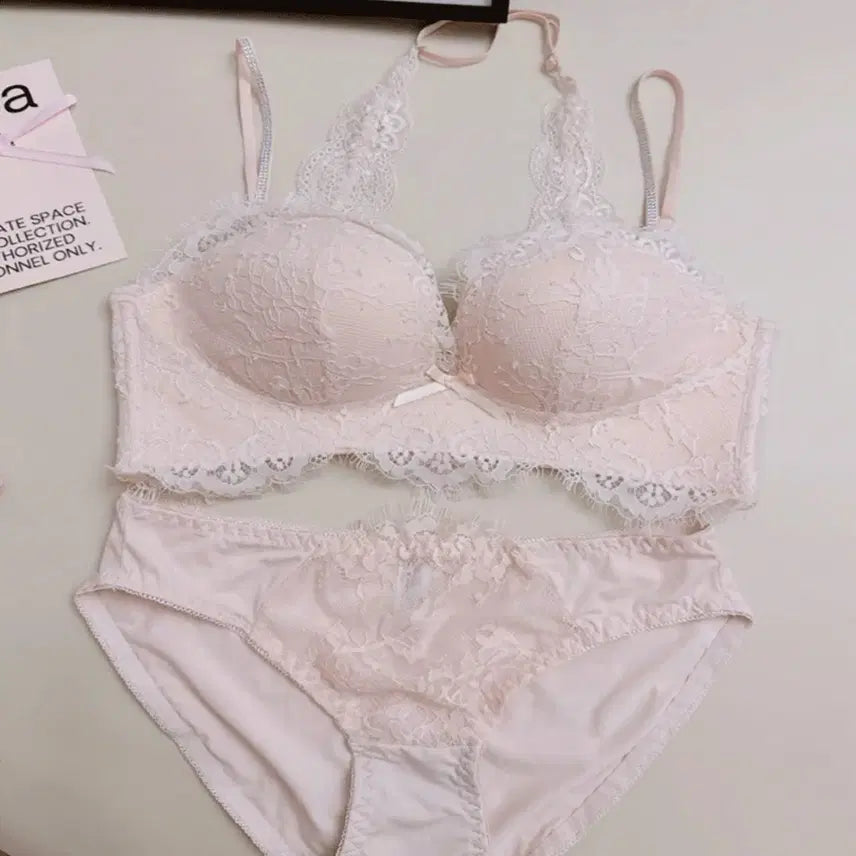 [BUNJANG] Halterneck Bra + Panty Set - Light Pink / best 애장템 중고 연핑크 홀터넥 브라+팬티