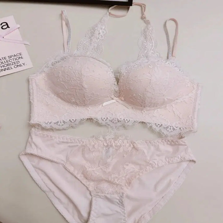 [BUNJANG] Halterneck Bra + Panty Set - Light Pink / best 애장템 중고 연핑크 홀터넥 브라+팬티