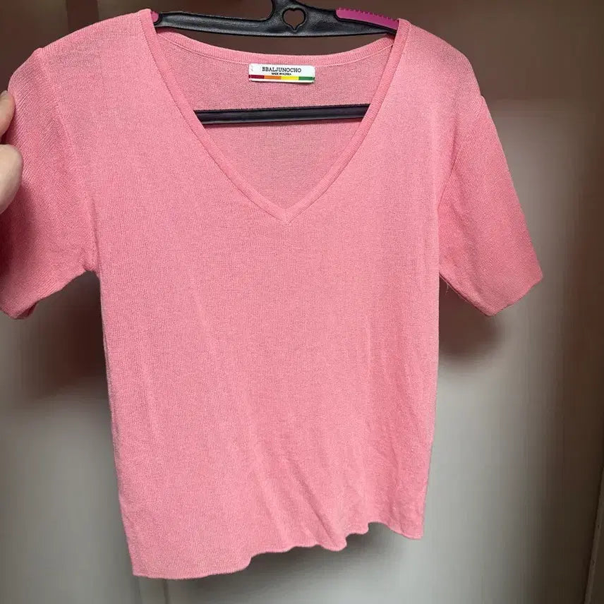 [BUNJANG] Pink V-neck Short Sleeve Knit Top / 핑크 브이넥 반팔 니트