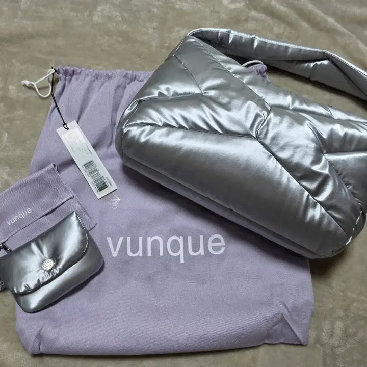 [BUNJANG] Vunque Orbit Comforter Shoulder Medium Silver Bag / 분크 새상품_오르빗 컴포터 숄더 미듐 실버