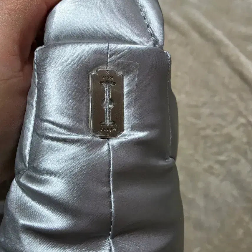 [BUNJANG] Vunque Orbit Comforter Shoulder Medium Silver Bag / 분크 새상품_오르빗 컴포터 숄더 미듐 실버