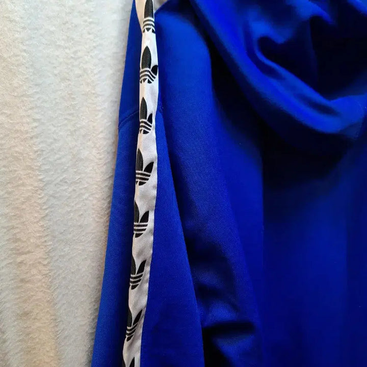 [BUNJANG] Adidas Blue Hoodie / 아디다스 삼선 블루 후드티