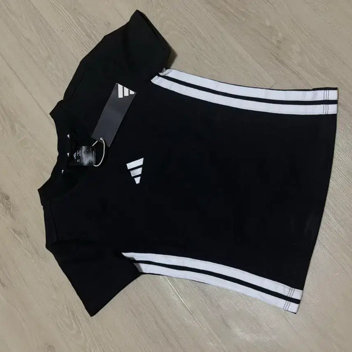 [BUNJANG] Adidas Three Stripes Short Sleeve T-shirt Black XS / 아디다스 삼선 반팔 티셔츠 블랙 새거 xs