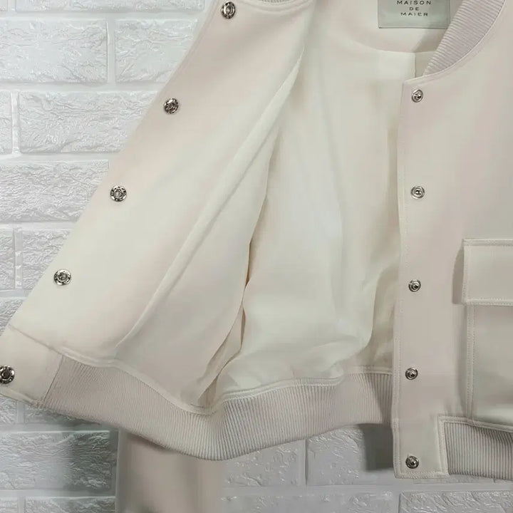 [BUNJANG] Maison de Meyer Crop Jumper / [66]메종드메이어 크롭 점퍼
