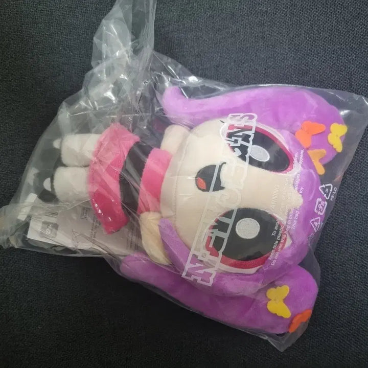 [BUNJANG] NewJeans Hanni Powerpuff Girls Medium Doll / 뉴진스 파워퍼프걸 중형 하니 인형