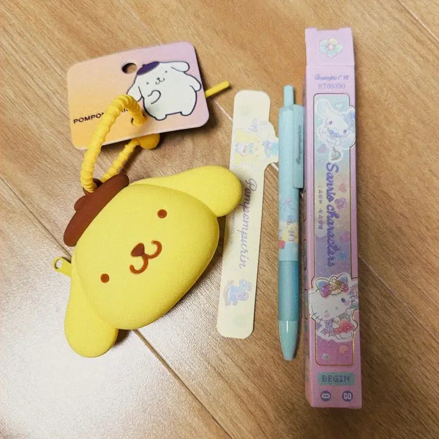[BUNJANG] Sanrio Pompompurin Silicone Pouch Keychain &amp; 0.5mm Ballpoint Pen Set / [새상품] 산리오 폼폼푸린 실리콘 파우치 키링 + 0.5mm 볼펜 세트