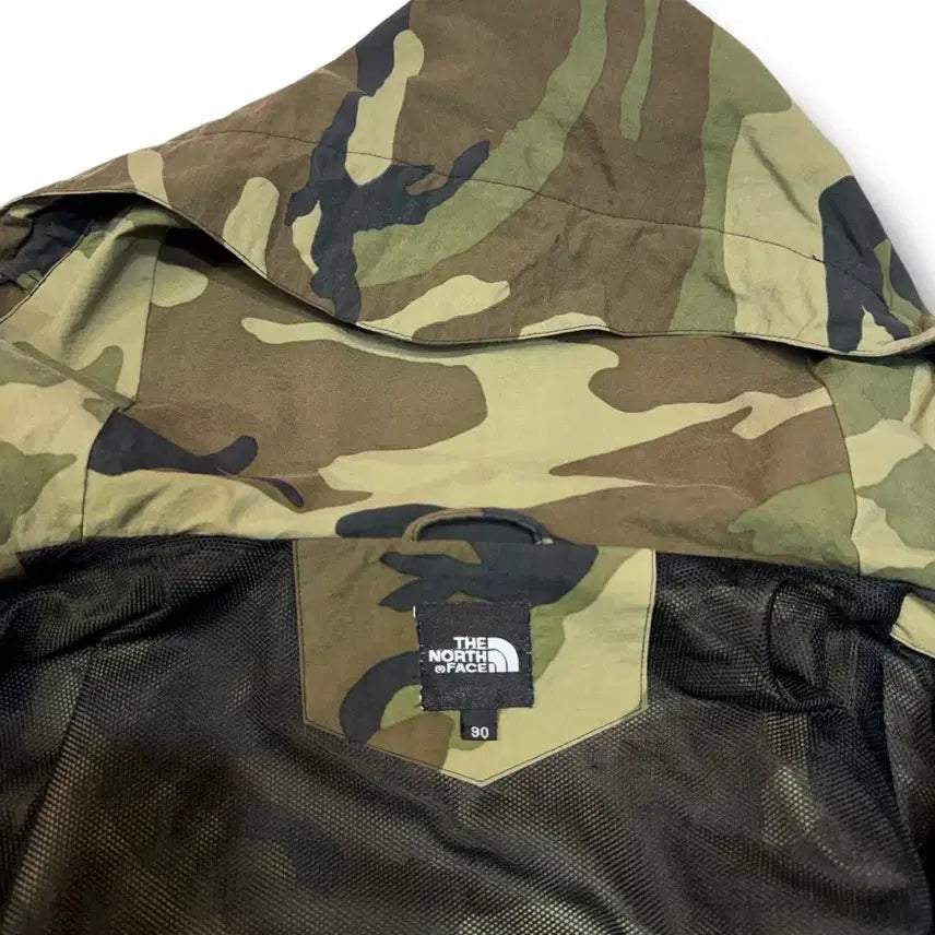 [SOLD OUT] [S] 00s 노스페이스 카모플라쥬 바람막이 자켓