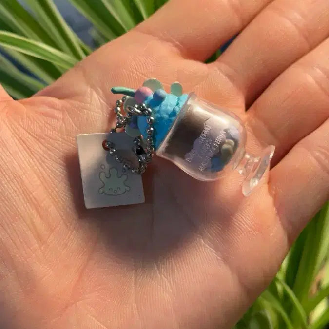 [BUNJANG] Pokemon Center Milmilk Dessert Parfait Keychain / 포켓몬센터 한정 가챠 마밀크 디저트 파르페 키링