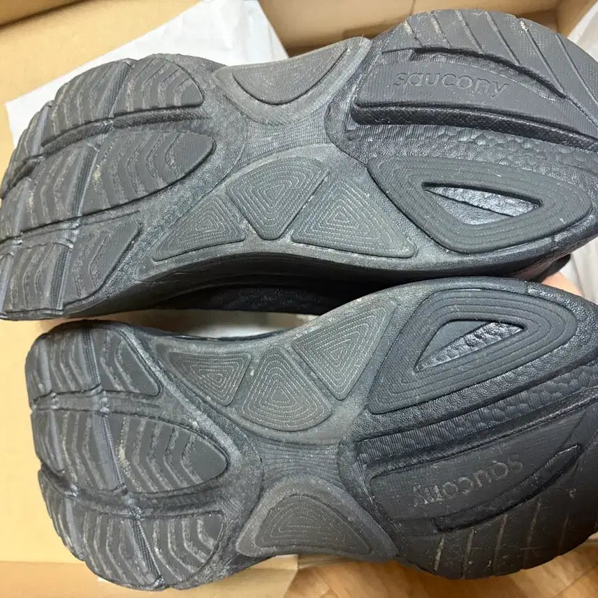 [SOLD OUT] 써코니 옴니st23( 템퍼스 )안정화 285 한번착용