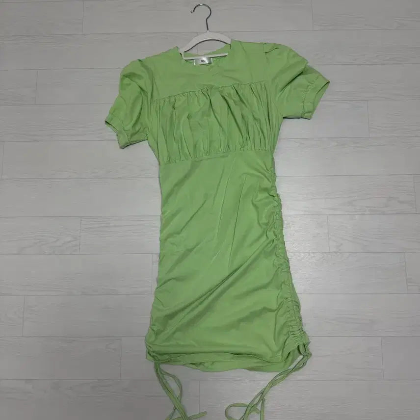 [BUNJANG] Melon Color Ruffle Mini Short Sleeve Dress / 메론색 셔링 미니 반팔 원피스