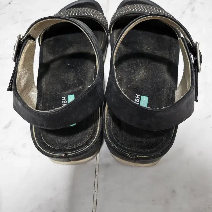 [BUNJANG] Rockfish Zero Move Cubic Sandals Black (245/250) / 락피쉬 제로무브 큐빅 샌들 블랙 사이즈 245나 250