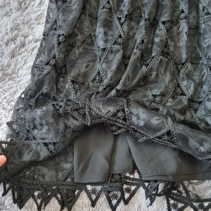 [BUNJANG] Pageyou Black Lace Long Skirt / 페이지유 블랙 레이스 롱 스커트