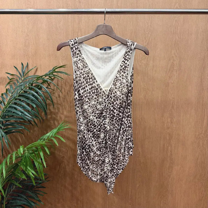 [BUNJANG] Max Mara Sleeveless Blouse Leopard Print Frill V-Neck / 막스마라 슬리브리스 블라우스 호피 패턴 프릴 브이넥 로우하이 헴 디테일