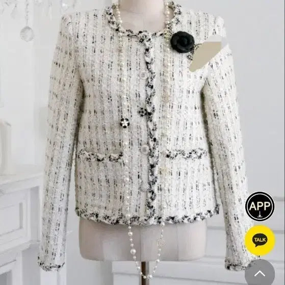 [BUNJANG] Vivi Princess Tweed Jacket / 비비공주 티아라 트위드자켓