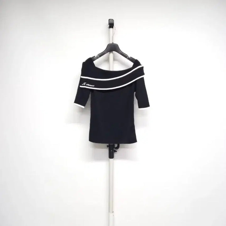 [BUNJANG] Egoist Off-Shoulder Knit Blouse / 새 에고이스트 춘하 오프숄더형 니트블라우스 66