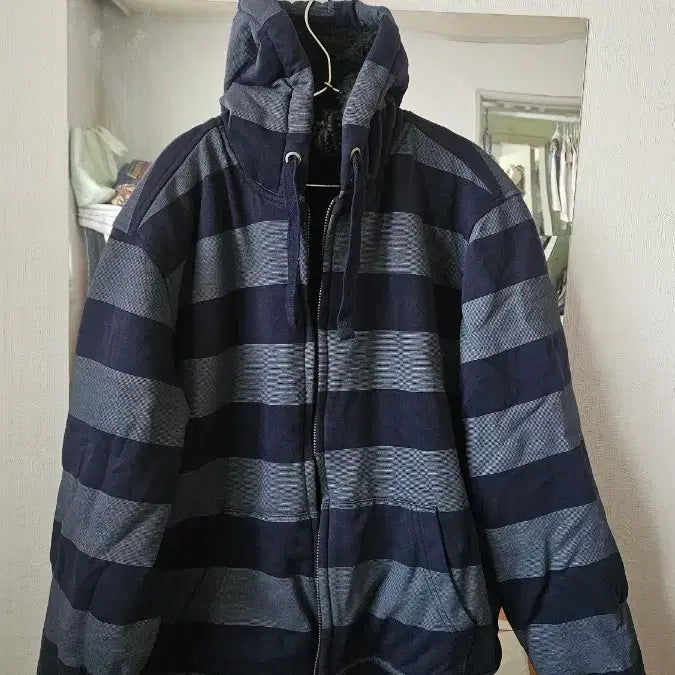 [BUNJANG] Striped Hooded Zip-Up Jumper for Men / 줄무늬 후드 집업 점퍼 남성
