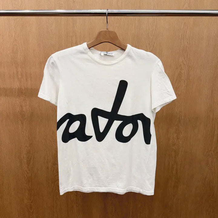 [BUNJANG] Salvatore Ferragamo Big Logo Printed T-shirt / 살바토레 페라가모 반팔 티셔츠 빅 로고 프린팅 라운드넥 디테일 화이트