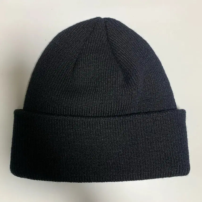 [BUNJANG] Unalloyed Rose Embroidery Beanie / 블랙 장미 자수 비니 어널로이드 비니 새상품
