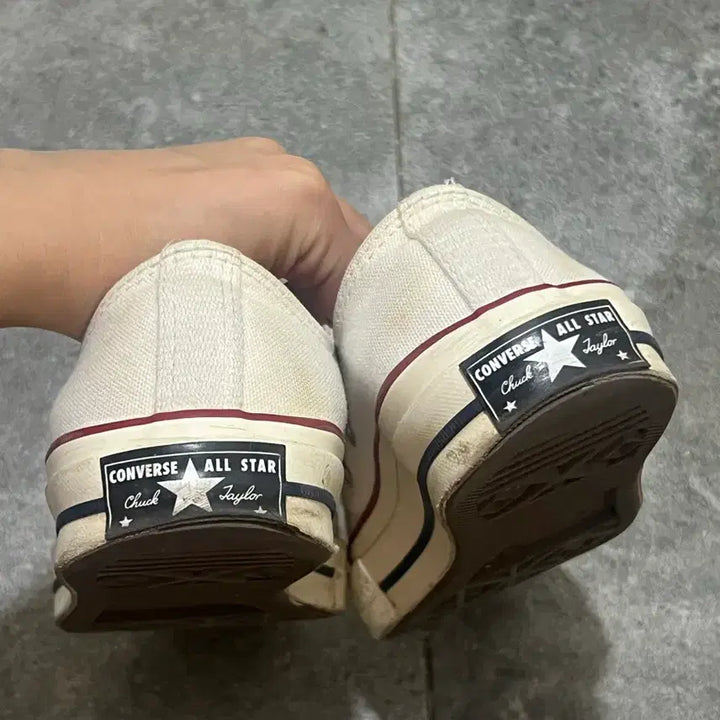 [BUNJANG] Converse Chuck Taylor Low Ivory Sneakers / 컨버스 척테일러 로우 아이보리 스니커즈 235 교신 가능
