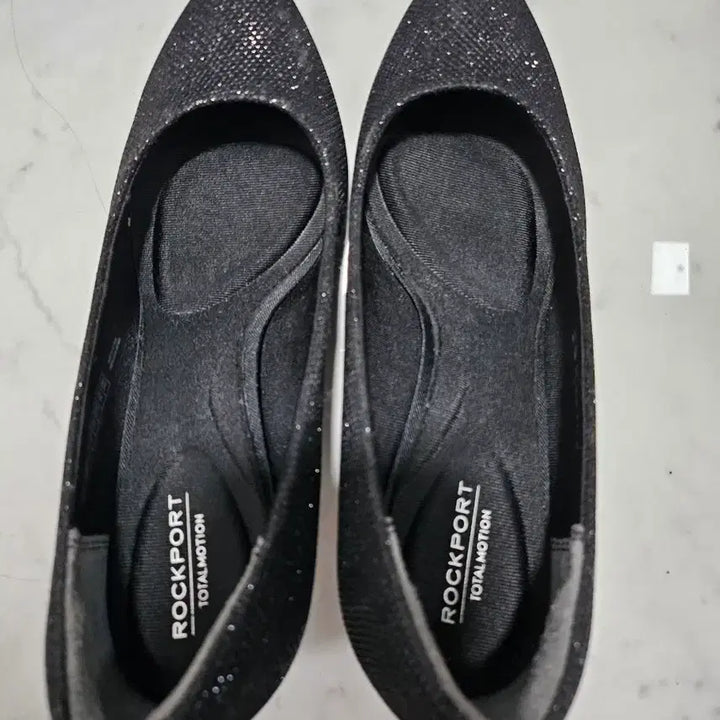[BUNJANG] Rockport Black Cubic Embellished Heels (Size 240) / 락포트 블랙 큐빅 반짝이 구두 사이즈 240