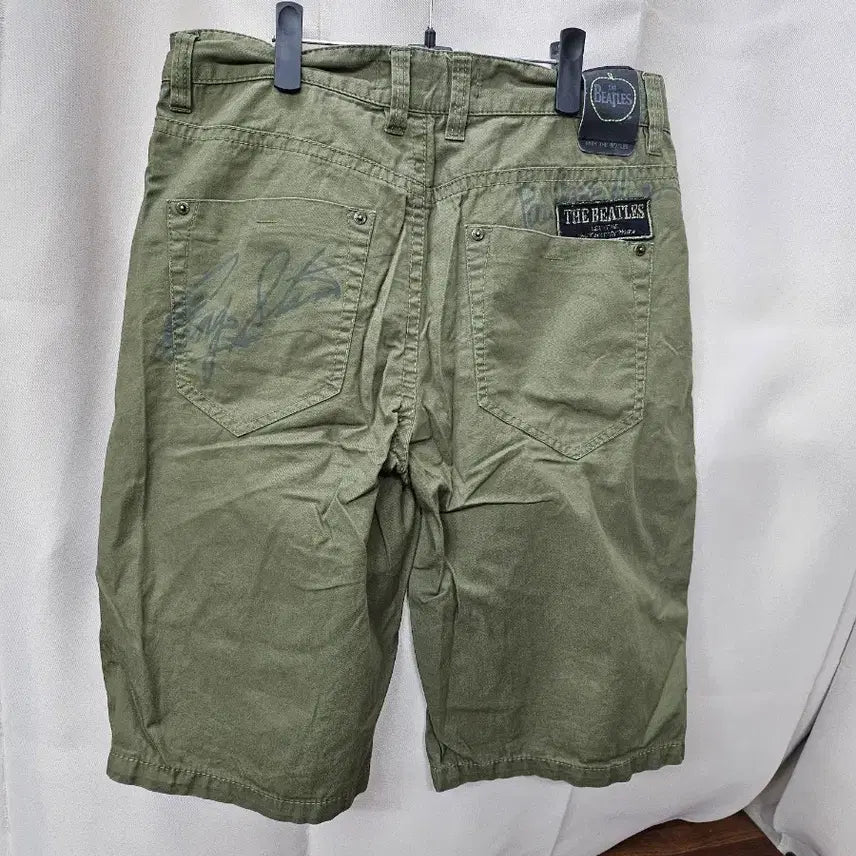 [BUNJANG] The Beatles Khaki Shorts / The Beatles 비틀즈 카키색 반바지