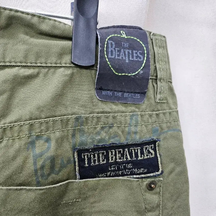 [BUNJANG] The Beatles Khaki Shorts / The Beatles 비틀즈 카키색 반바지