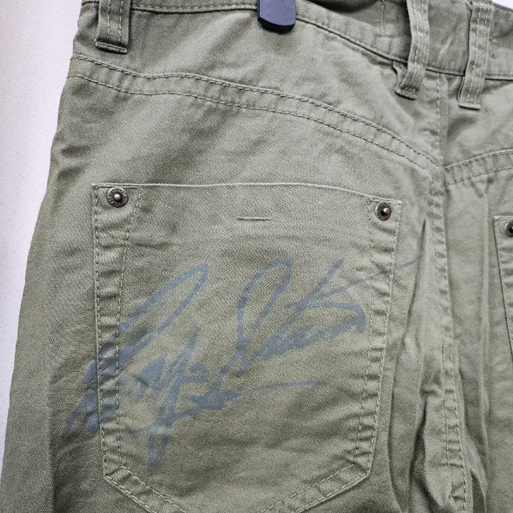 [BUNJANG] The Beatles Khaki Shorts / The Beatles 비틀즈 카키색 반바지